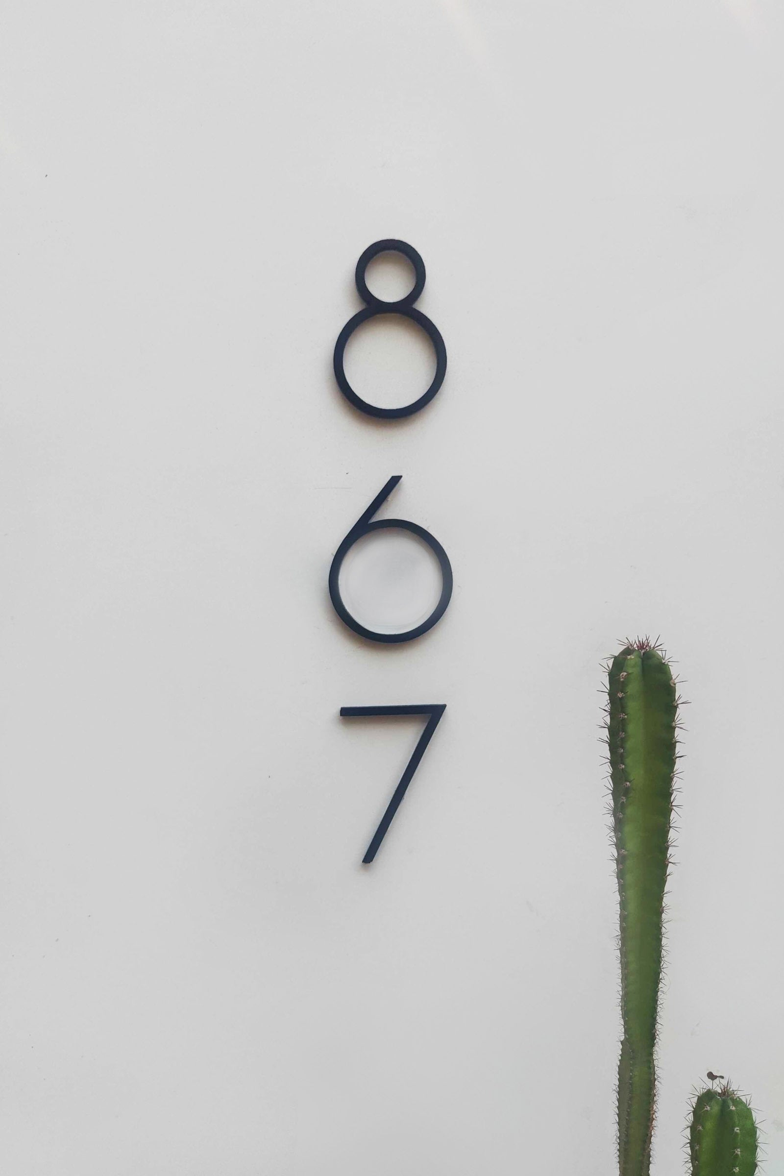 Sleek Metal 2D Black Digits / Numbers for home and business